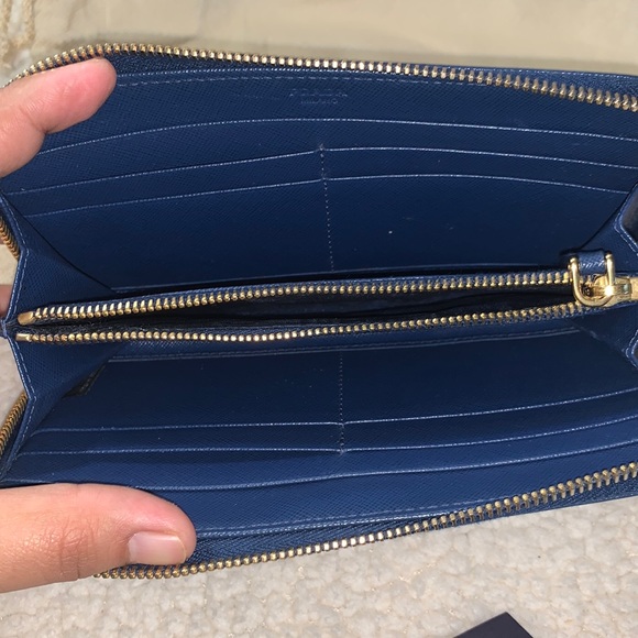 Long Zippy Prada Wallet - Picture 6 of 8